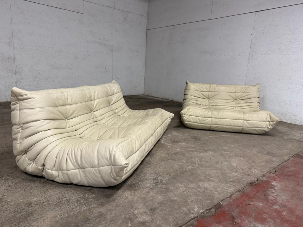 100% authentique Ligne Roset Togo 2 pl + 3 pl en cuir beige, Enlèvement ou Envoi, Vitra knoll sede artifort leolux b&b italia cassina flos edra