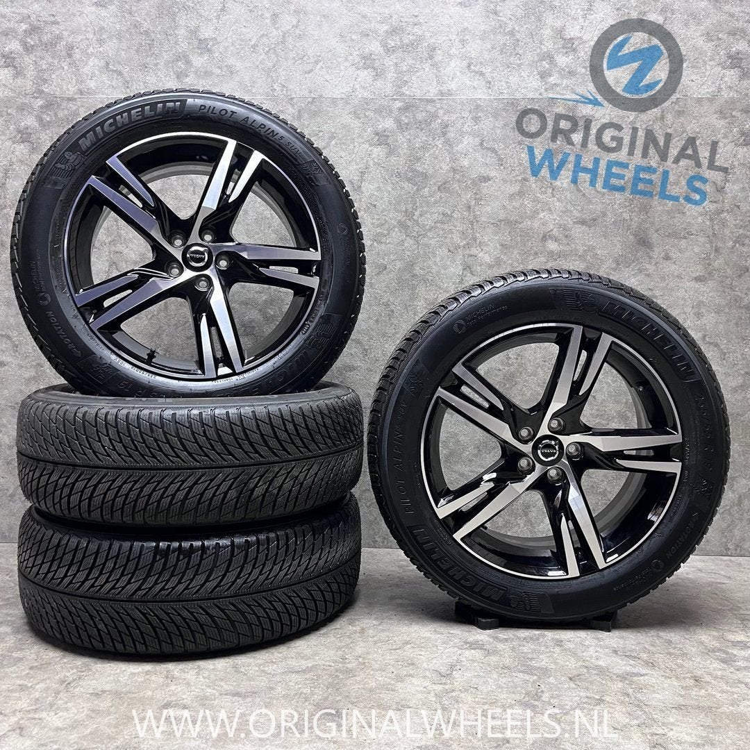 19 inch originele R Design velgen + winterbanden volvo XC60, Autos : Pièces & Accessoires, Pneus et Jantes, Pneus hiver, Véhicule de tourisme