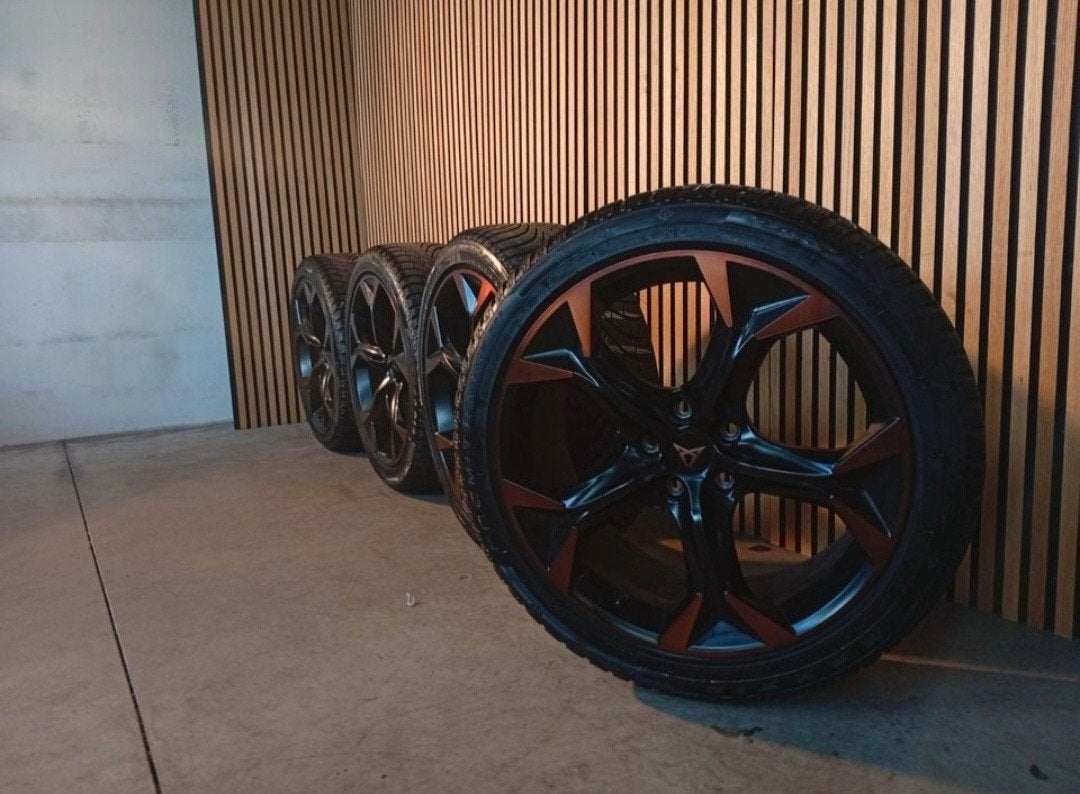 Jantes Cupra Formentor de 19 pouces originales, pneus d'hive, Enlèvement ou Envoi, Utilisé, Seat