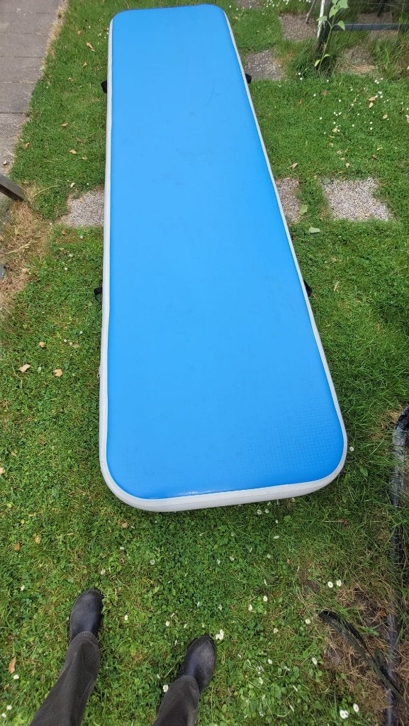 Grote opblaasbare gymnastiek mat, Ophalen, Gebruikt, Blauw, Materiaal