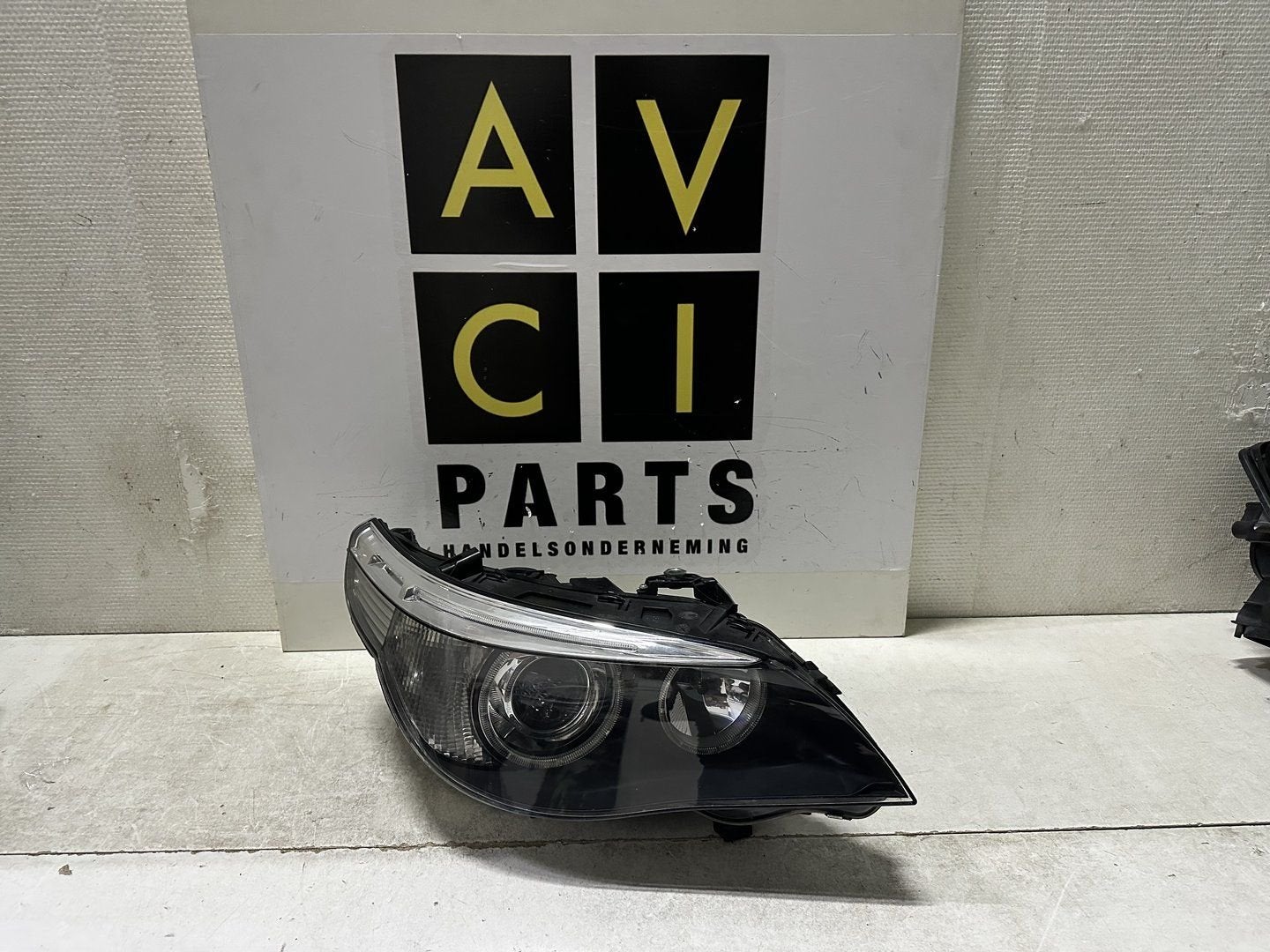 Koplamp BMW 5 Serie E60 E61 Bi xenon origineel rechts, Autos : Pièces & Accessoires, -, Utilisé, -, Enlèvement ou Envoi