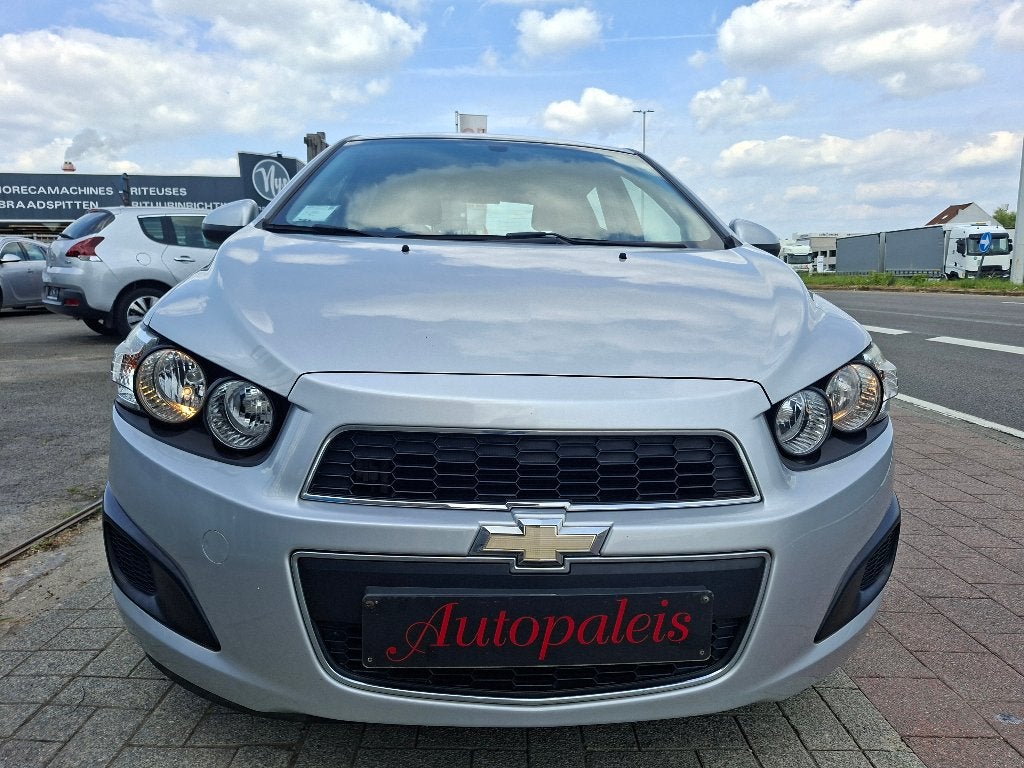 Chevrolet Aveo hatchback 1.2i 78 000KM, Auto's, Chevrolet, Voorwielaandrijving, Stof, 4 cilinders, 1229 cc