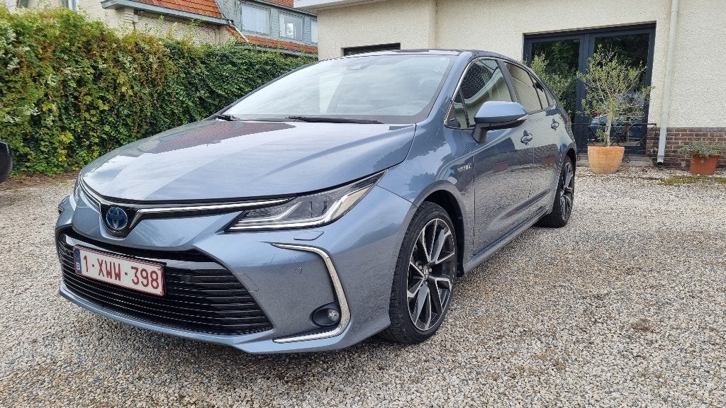 Toyota Corolla PREMIUM Uitvoering-Sedan-Hybrid 1.8i, 4 cilinders, 72 kW, Blauw, Startonderbreker