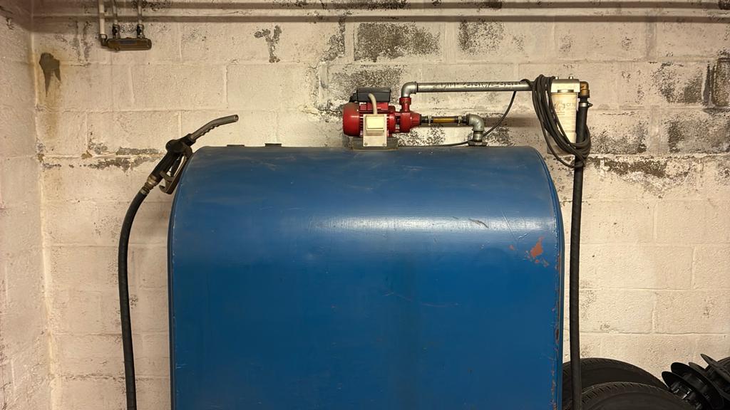 Mazouttank 1200L, Ophalen, Zo goed als nieuw