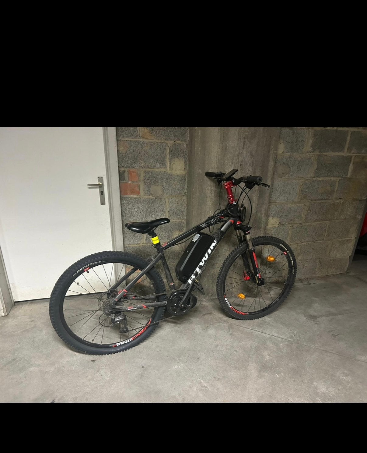 Velo electrique, Enlèvement, Utilisé, 50 km par batterie ou plus