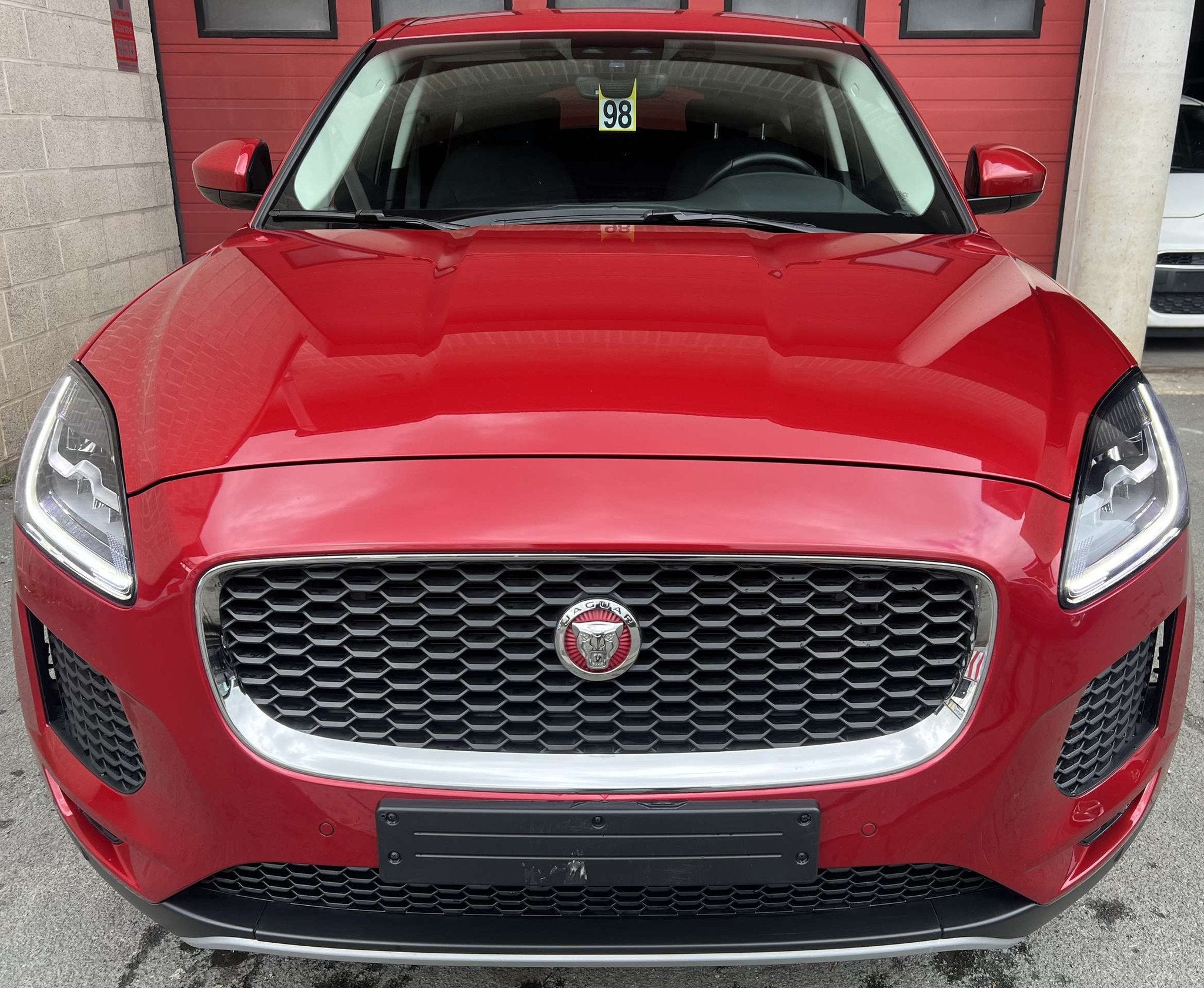 Jaguar E-Pace 2.0 D + CAMÉRA + NAVI + CAR-PASS (bj 2018), Auto's, Gebruikt, 4 cilinders, 124 g/km, Bedrijf