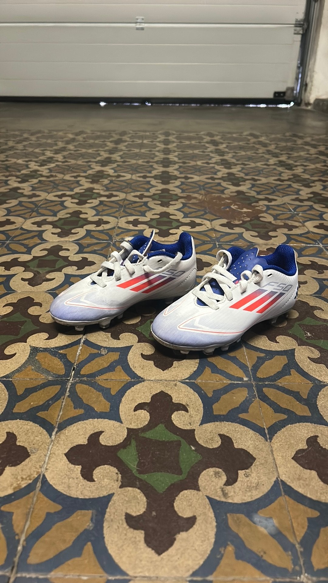 Chaussures de foot Adidas, Sports & Fitness, Football, Enlèvement ou Envoi, Utilisé, Chaussures