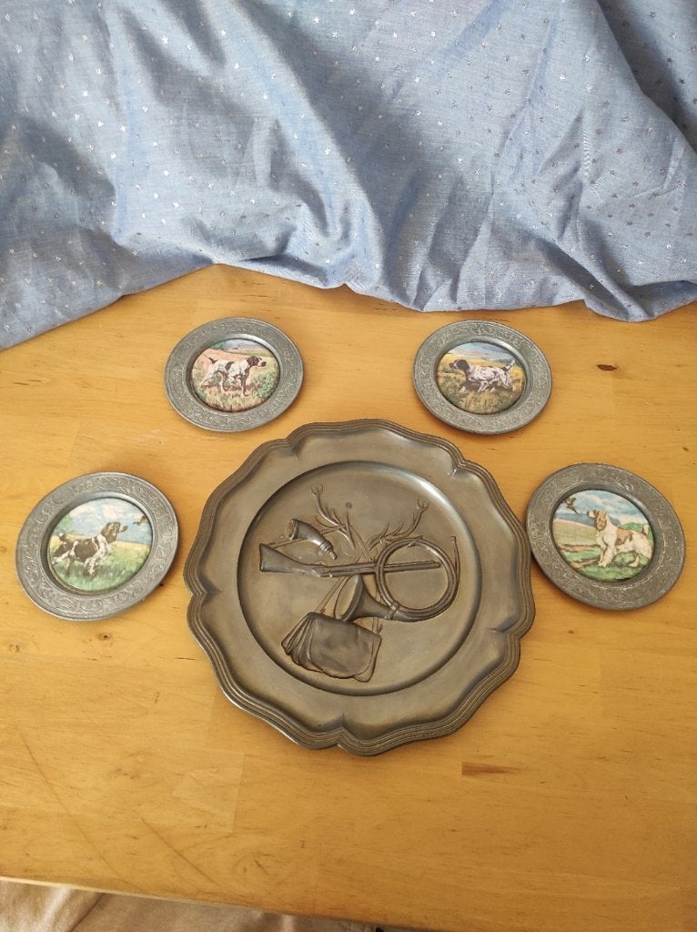 Pewter tin bord en onderzetters jager honden, Ophalen