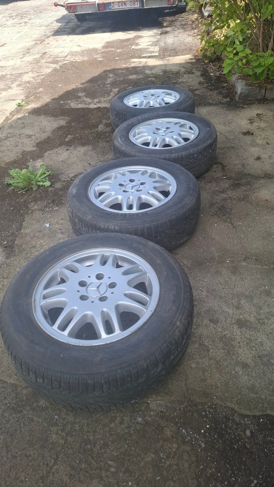 pneus 16 pouces avec jantes mercedes 225/6016, Enlèvement