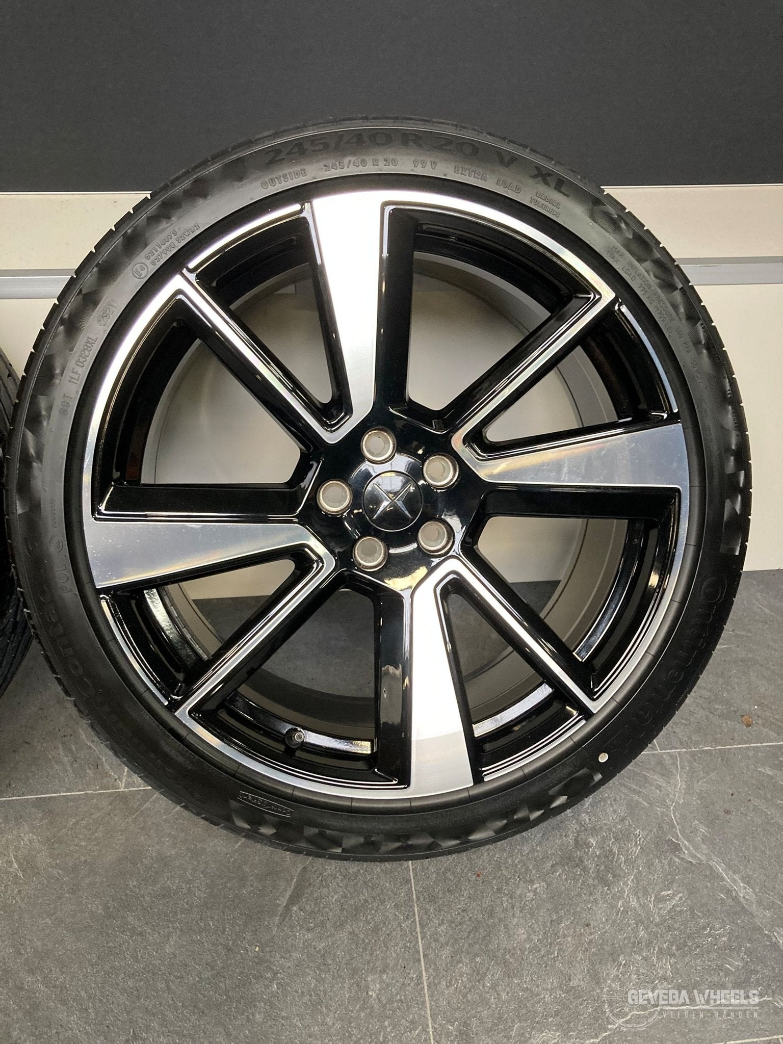 20” originele Polestar 2 velgen + banden  5x108 31680896 / 3, Pneus et Jantes, 245 mm, Véhicule de tourisme, Pneus été
