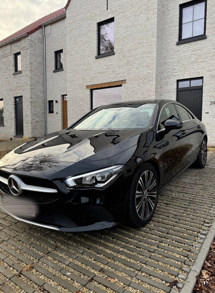Mercedes CLA 180 high tech line, Autos, Achat, Noir, 5 portes, 5 places