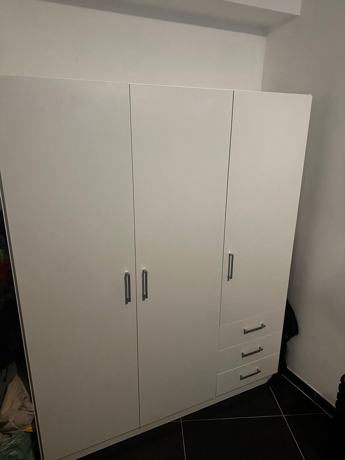 White Wardrobe – JYSK FANDRUP 145x176 cm, Huis en Inrichting, Ophalen, Zo goed als nieuw
