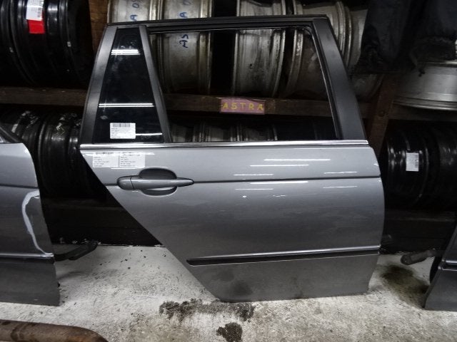 PORTE DROITE ARRIÈRE BMW 3 serie Touring (E46 / 3), Mevr. I. Hauben, Utilisé, Porte, Rue de l'Espoir 34 34
4030  GRIVEGNÉE, BE