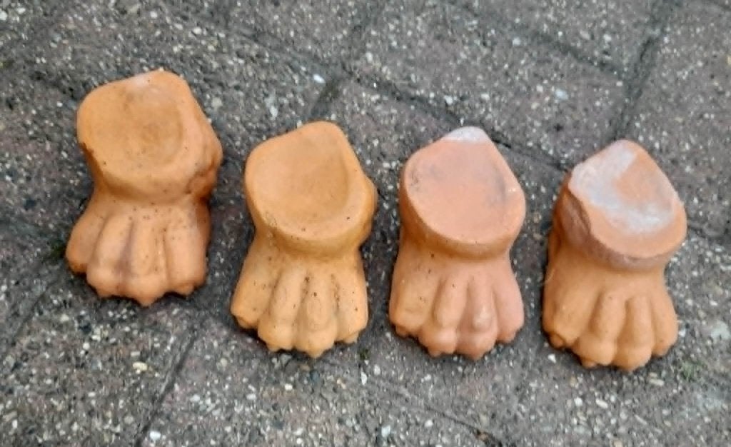Terracotta potvoeten, Ophalen of Verzenden, Gebruikt, Terracotta, Binnen