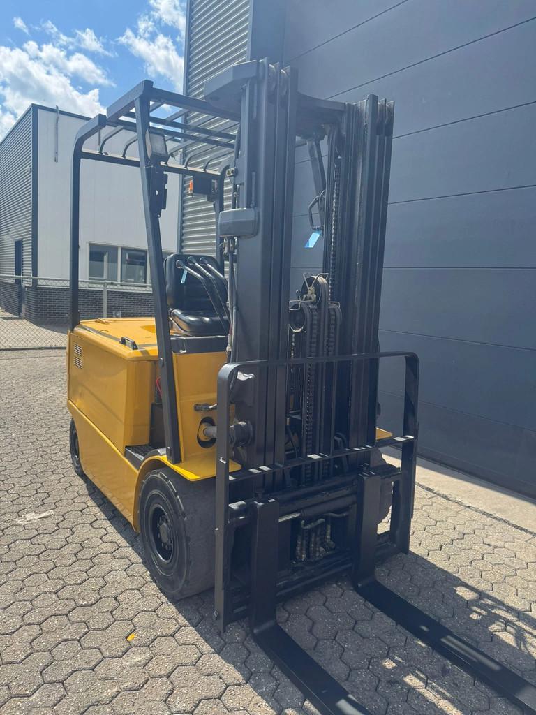Caterpillar EP25K 2,5 ton elektrische heftruck (bj 2005), Zakelijke goederen, 2000 tot 3000 kg, Elektrisch, Heftruck, Caterpillar