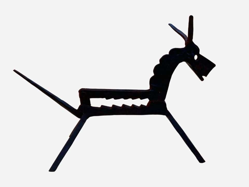 Casse-noix brutaliste design en métal de 26 cm sur 18, Enlèvement