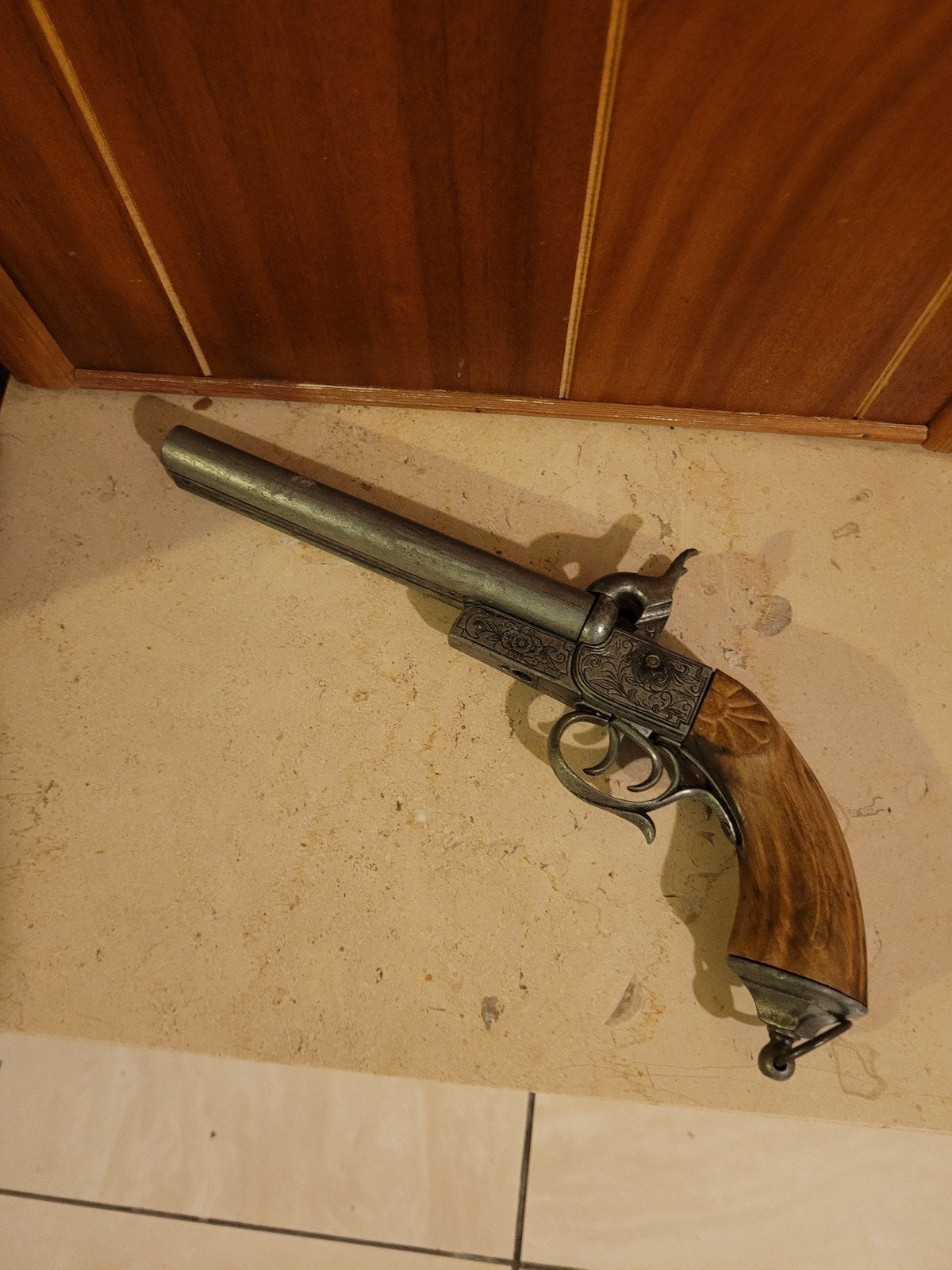 Pistolet ancien à double canon rèplique, Enlèvement ou Envoi