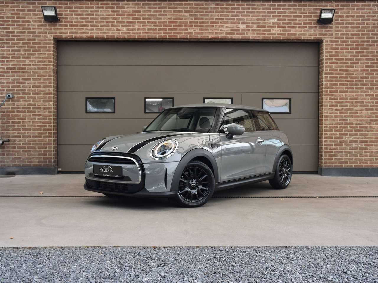 MINI Cooper 1.5i CARPLAY / GPS / CAMERA / HEAD UP / LED / D, Auto's, 4 zetels, Zwart, Bedrijf, 3 cilinders