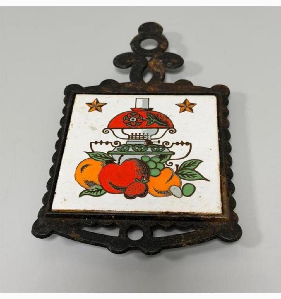 Vintage gietijzeren onderzetter keramische tegel 24 x 13 cm, Antiek en Kunst, Curiosa en Brocante, Ophalen of Verzenden