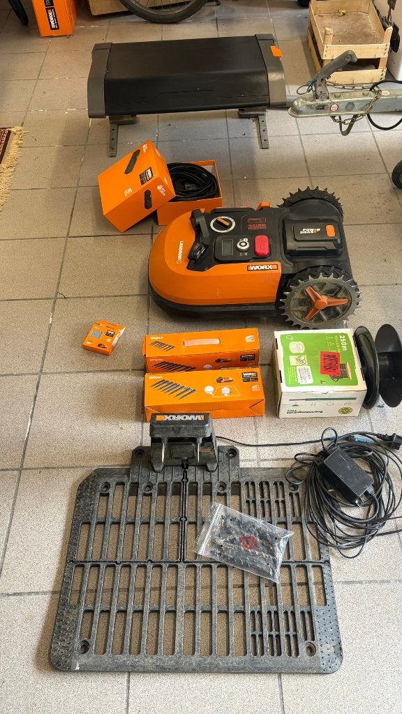 WORX LANDROID 147.E, 20 à 25 cm, Worx, Enlèvement, Utilisé