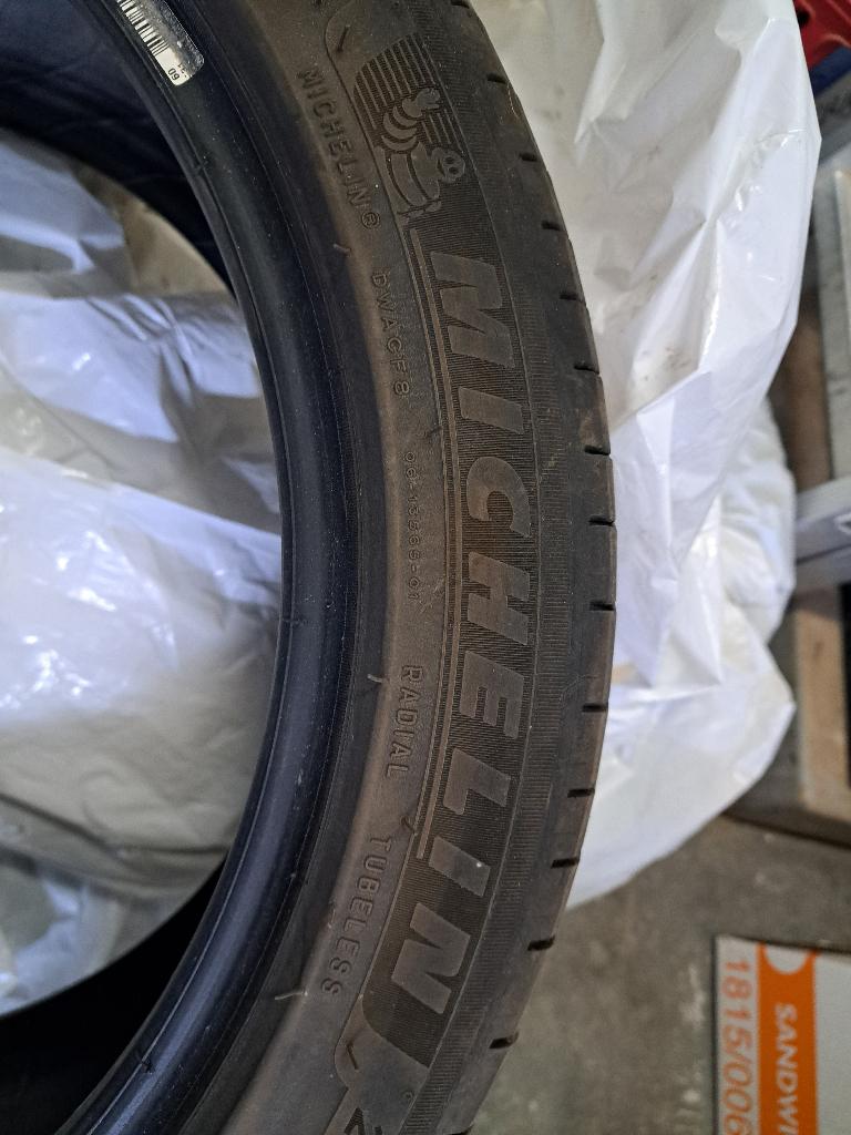 2 Pneus voiture 225/45 R17 MICHELIN, Autos : Pièces & Accessoires, Pneus été, Enlèvement, Utilisé, 225 mm
