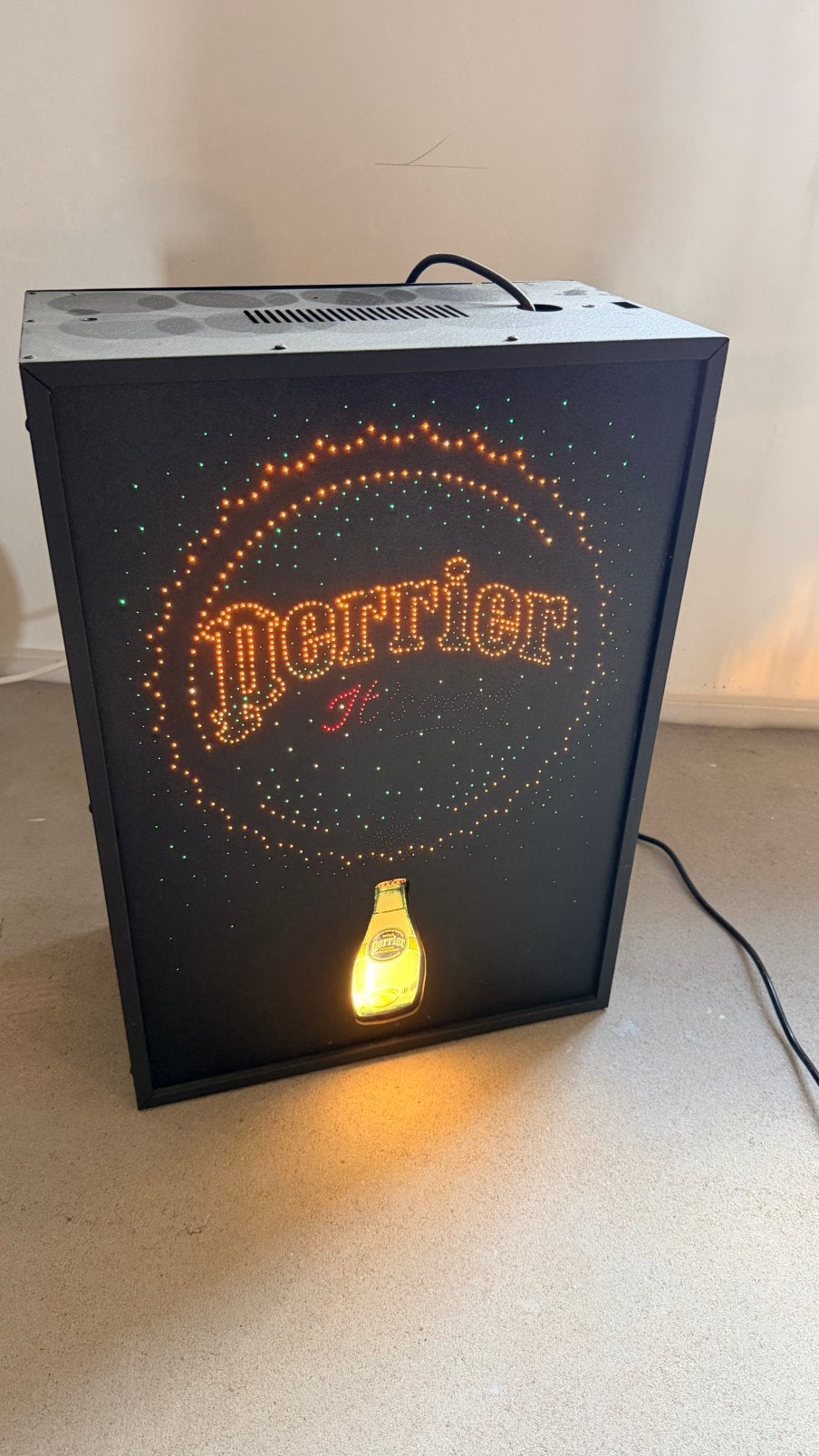Enseigne lumineuse Perrier vintage exclusive 1996, Collections, Enlèvement ou Envoi, Comme neuf, Table lumineuse ou lampe (néon)