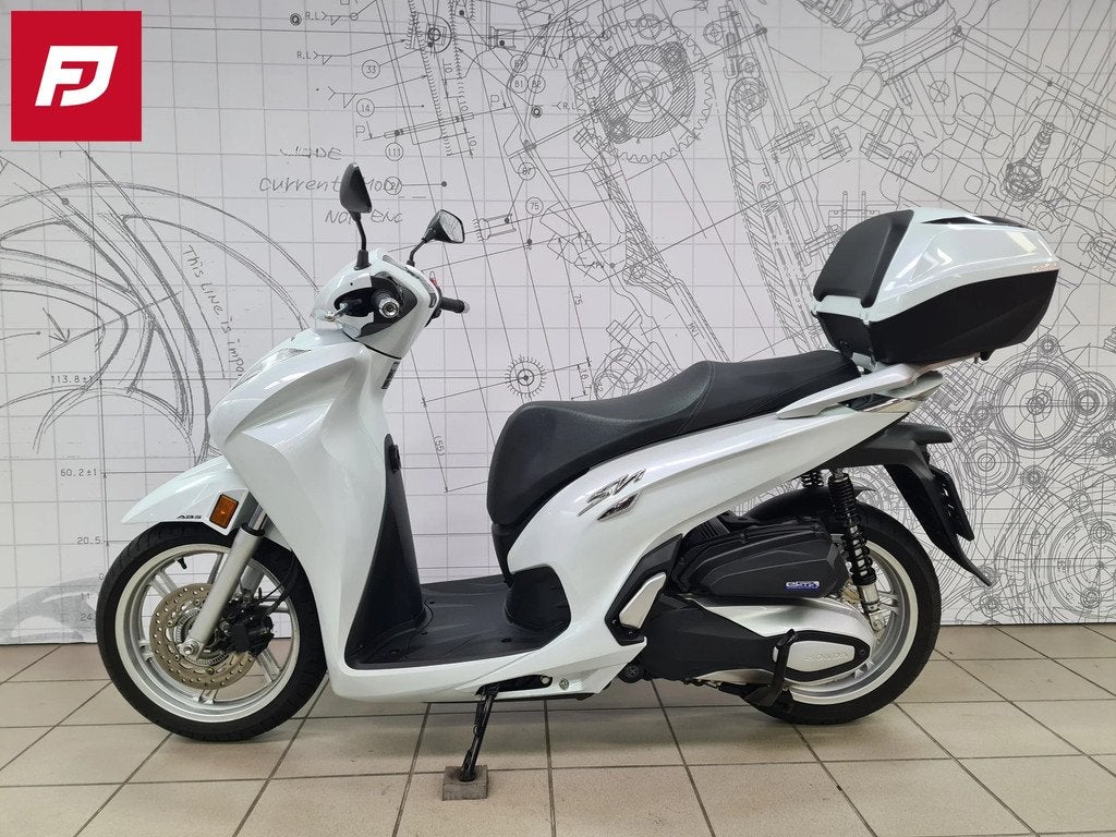 Honda SH 350 (année de construction 2022), Motos, 350 cm³, Scooter, Entreprise, 12 à 35 kW