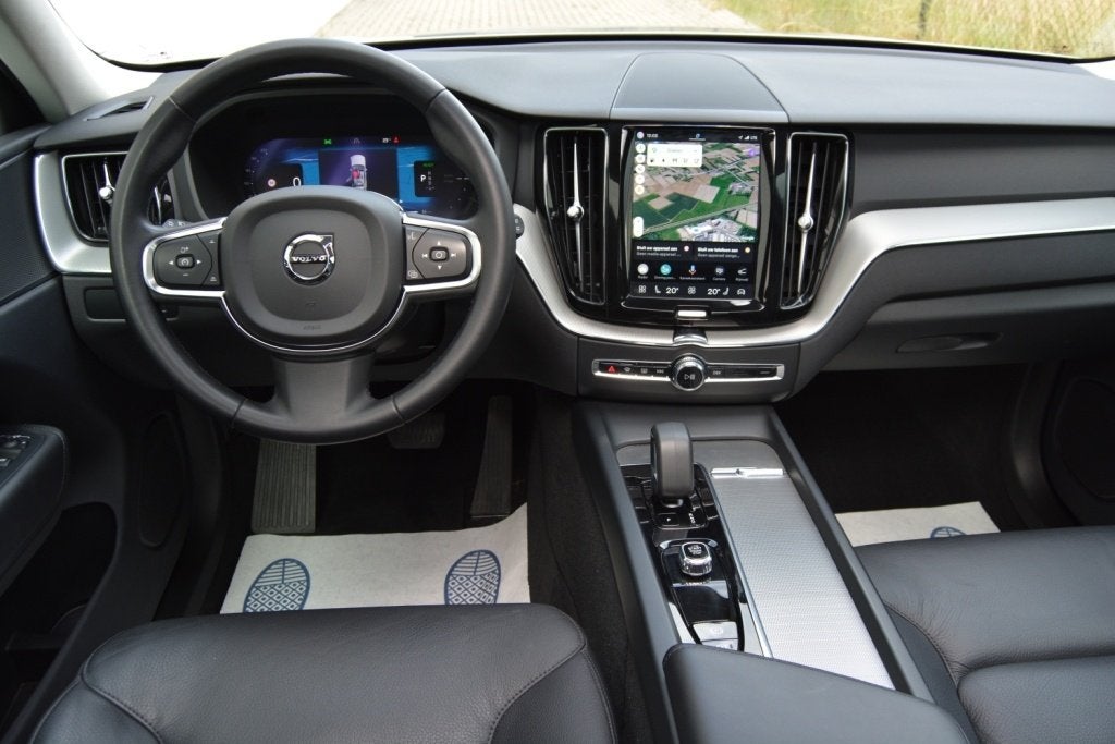 Volvo XC60 T6 350PK PHEV Recharge AWD Pano/2023, Auto's, Volvo, Automaat, 4 cilinders, 1969 cc, 257 kW