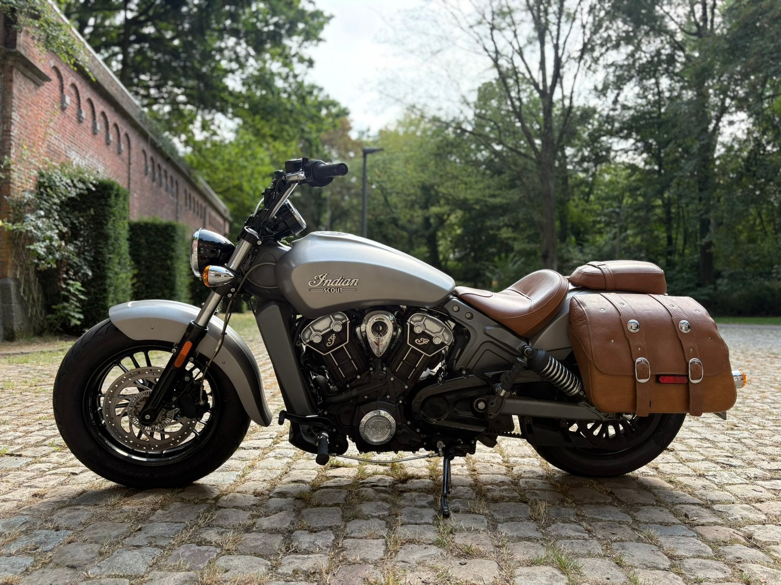 Indian Scout 1133 ABS – Silver Smoke – 13.000km, Motoren, 2 cilinders, Occasion, Chopper, Particulier