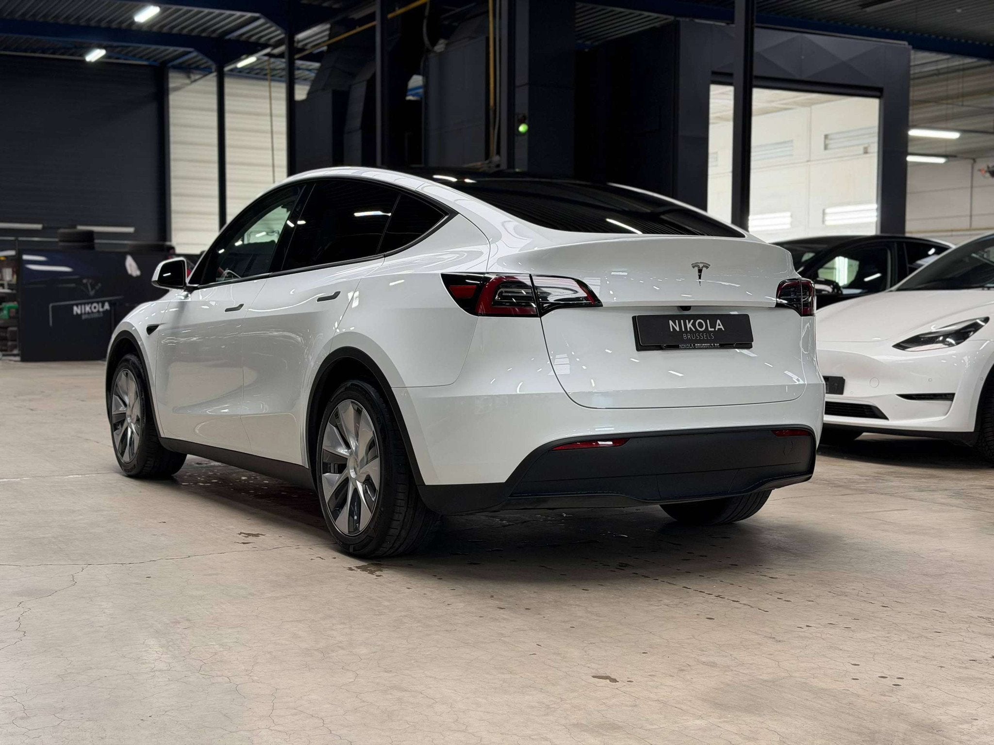 Tesla Model Y LONG RANGE REAR WHEEL DRIVE - LOW MILEAGE - AP, Auto's, Automaat, Achterwielaandrijving, Gebruikt, 340 pk