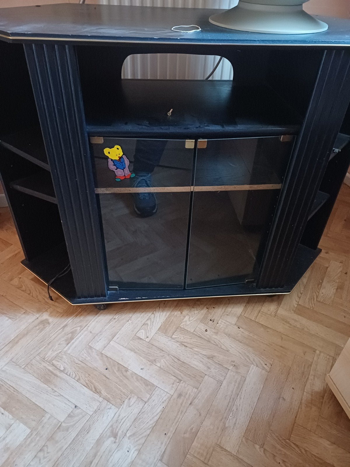 tv kastje, Ophalen