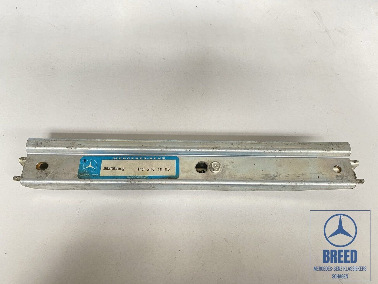 NOS stoelgeleider bijrijdersstoel Mercedes-Benz W114 W115 /8, Neuf, -, -, Enlèvement ou Envoi