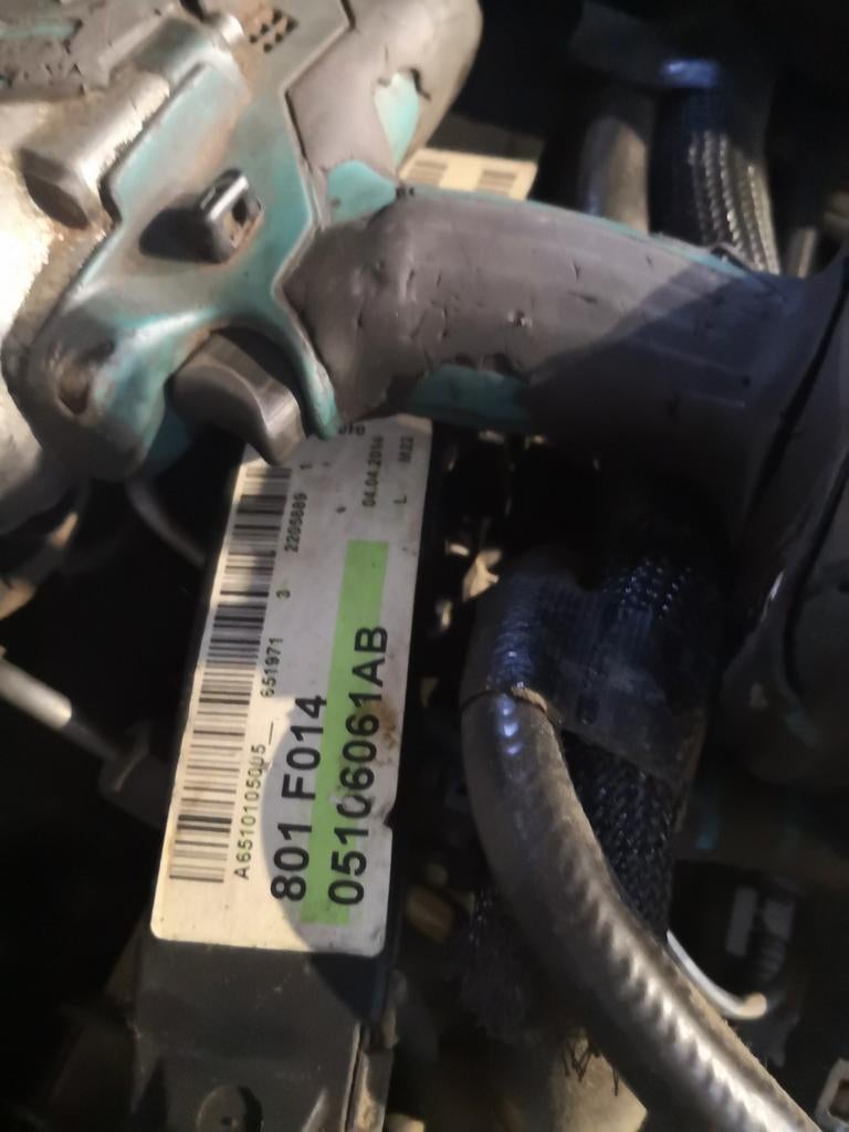 Moteur en panne a réparer, turbo et injecteurs inta, Jeep