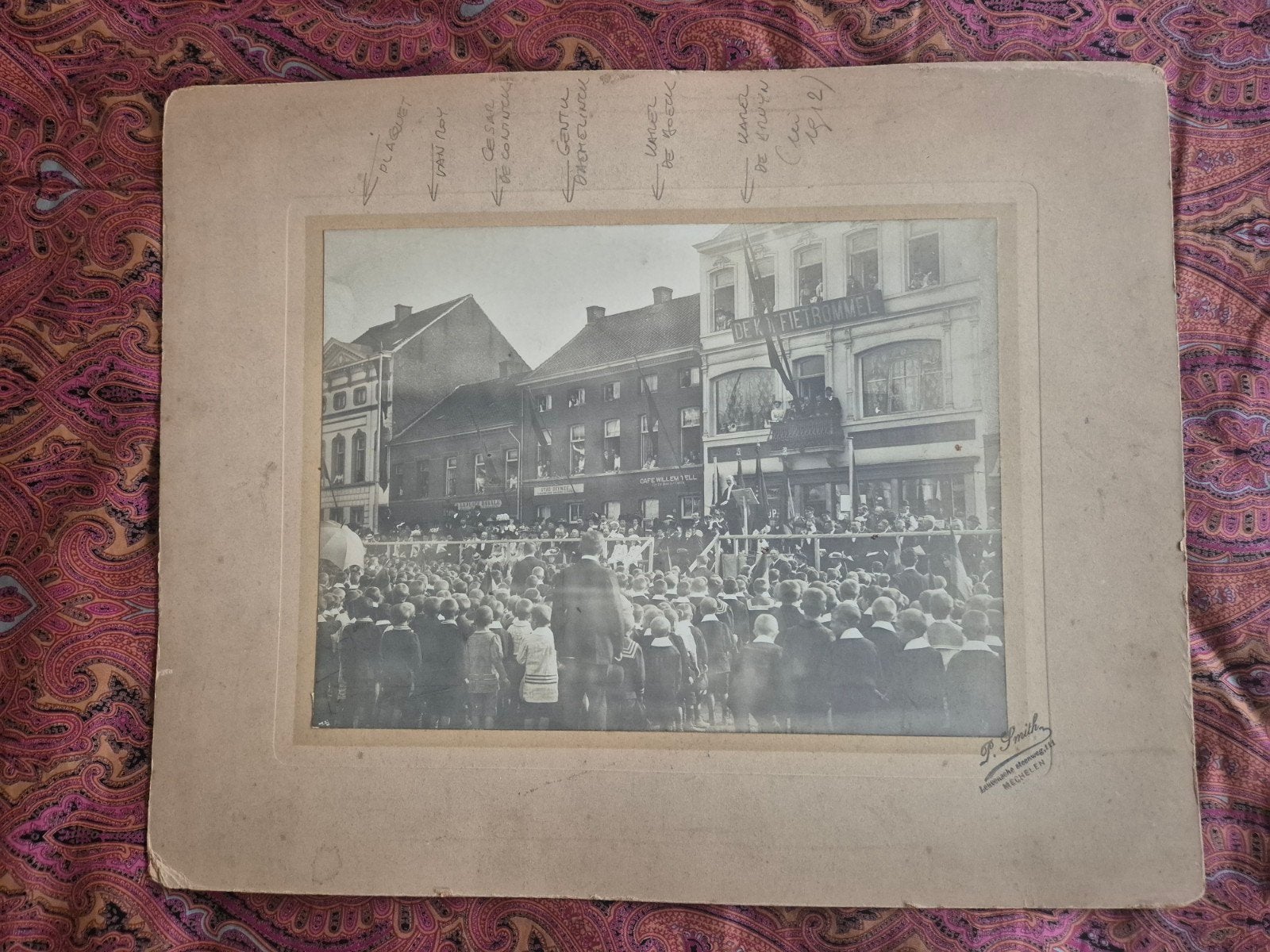 lot van 12 oude foto's op Karton Willebroek prachtig lot, Enlèvement ou Envoi, Photo
