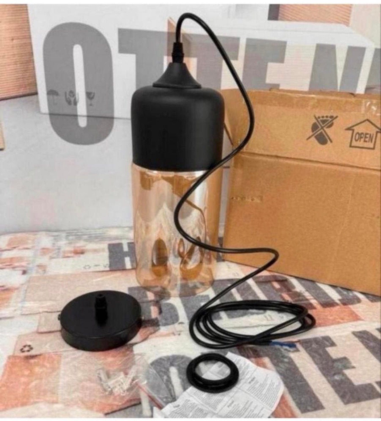 Hanglamp E27 Zwart AMBER geel Hang-lamp Glas 30CM lang Nieuw, Ophalen of Verzenden, Nieuw