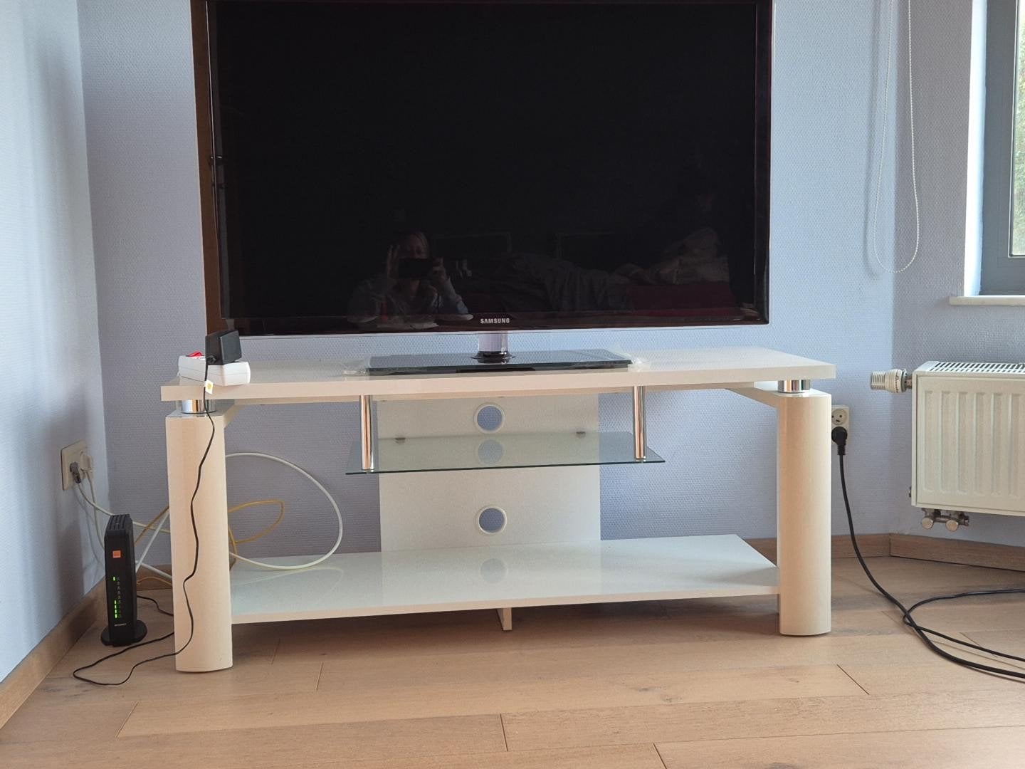 Meuble TV blanc avec tablette en verre – 120 cm, Enlèvement, Verre