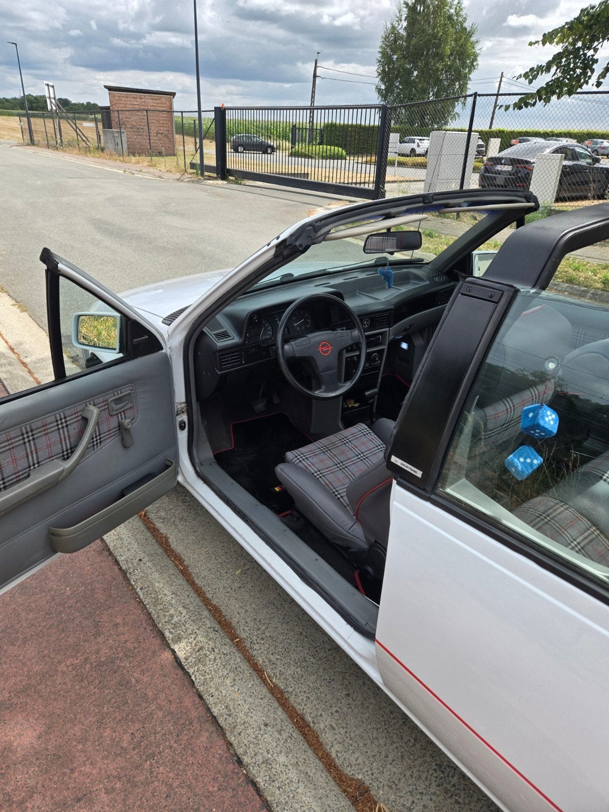 Opel Kadett Cabrio oldtimer automaat 16s, foto 6