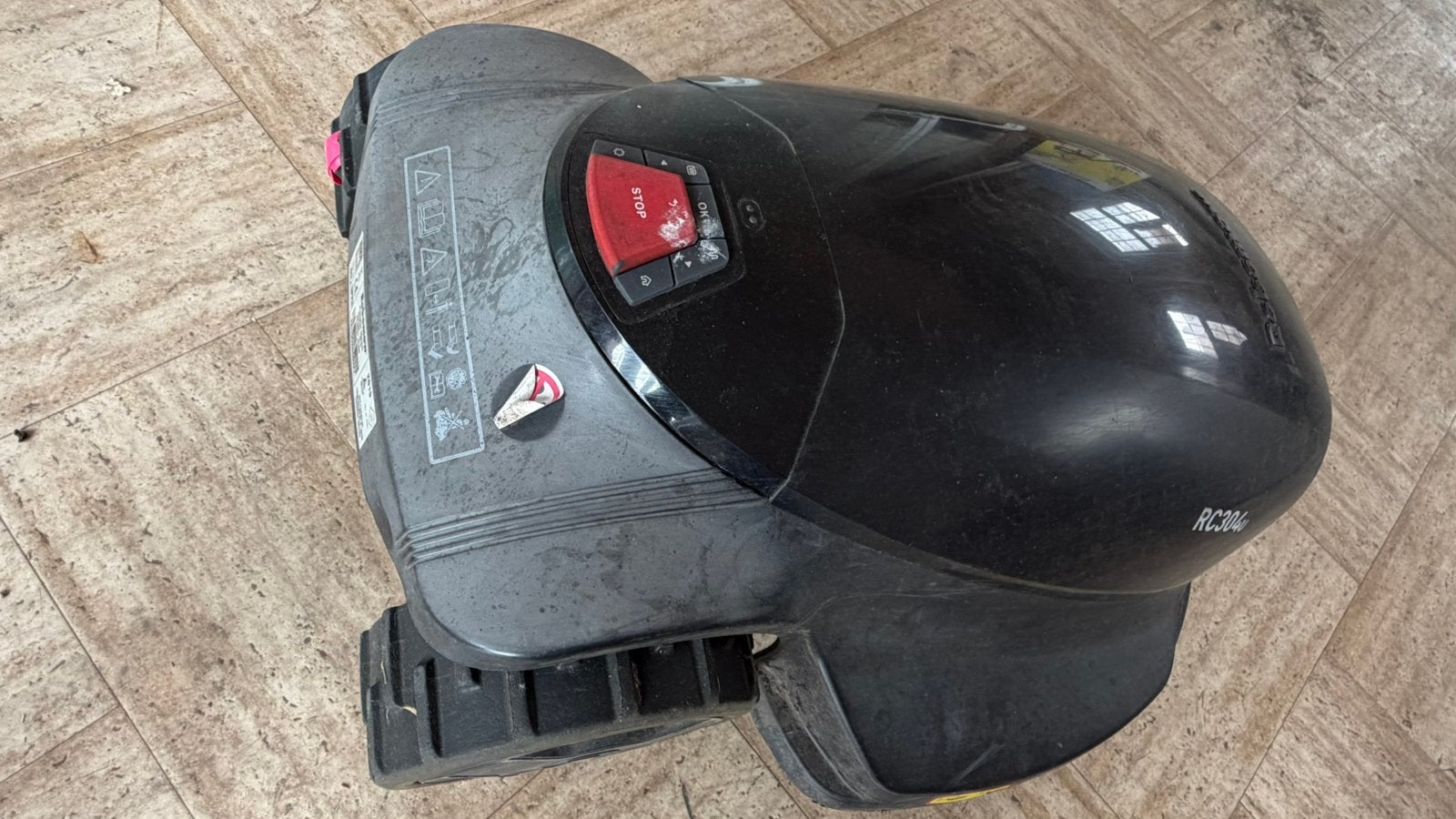 Robomow grasmaaier RC304U limited black edition, Ophalen, Zo goed als nieuw, Meer dan 25 cm, Bestuurbaar via app