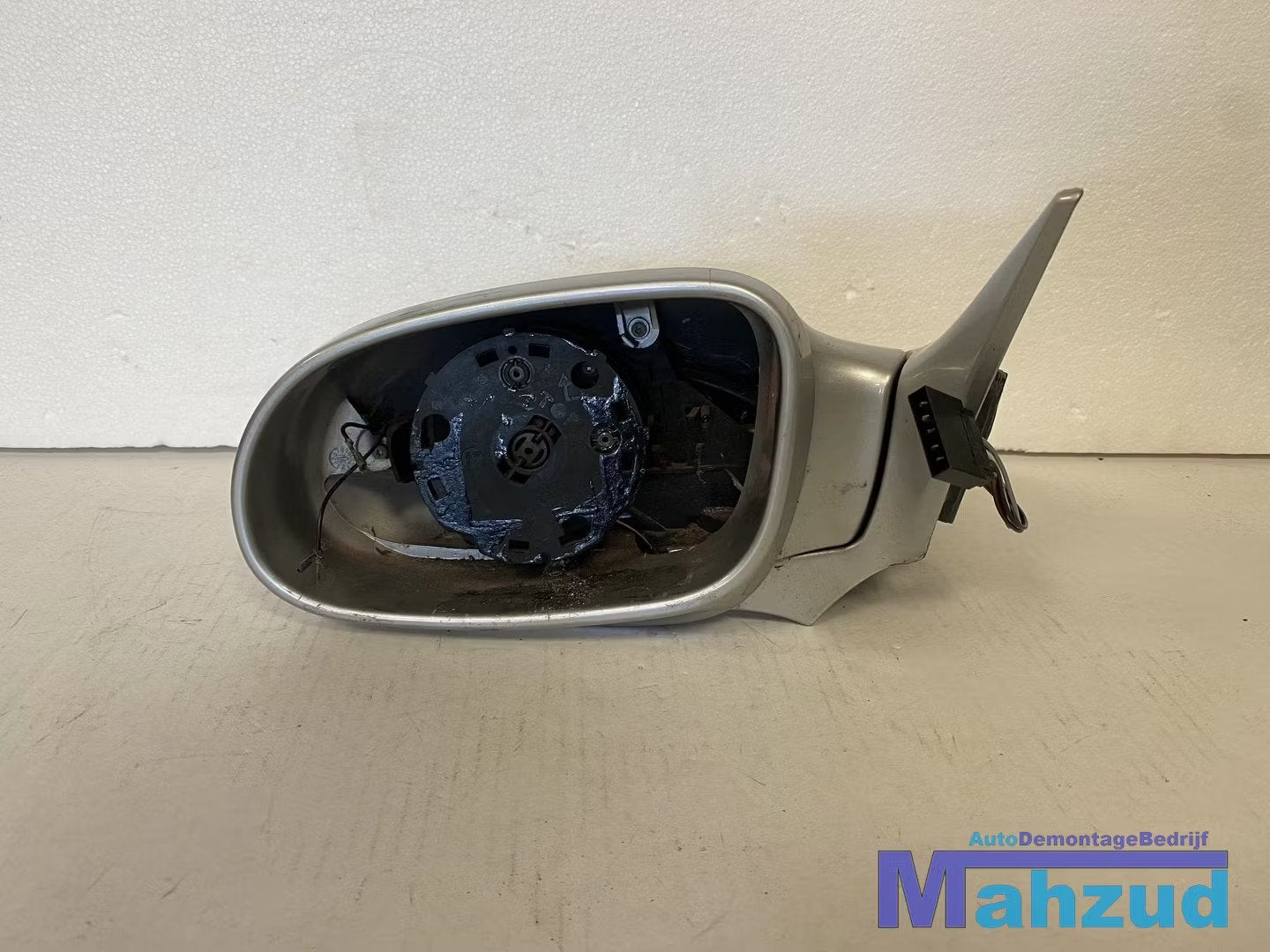 MERCEDES SLK R170 Grijs links spiegel left mirror, Gebruikt, Mercedes-Benz AG, Mercedes-Benz, Mercedesstrasse 120
70372  Stuttgart, DE