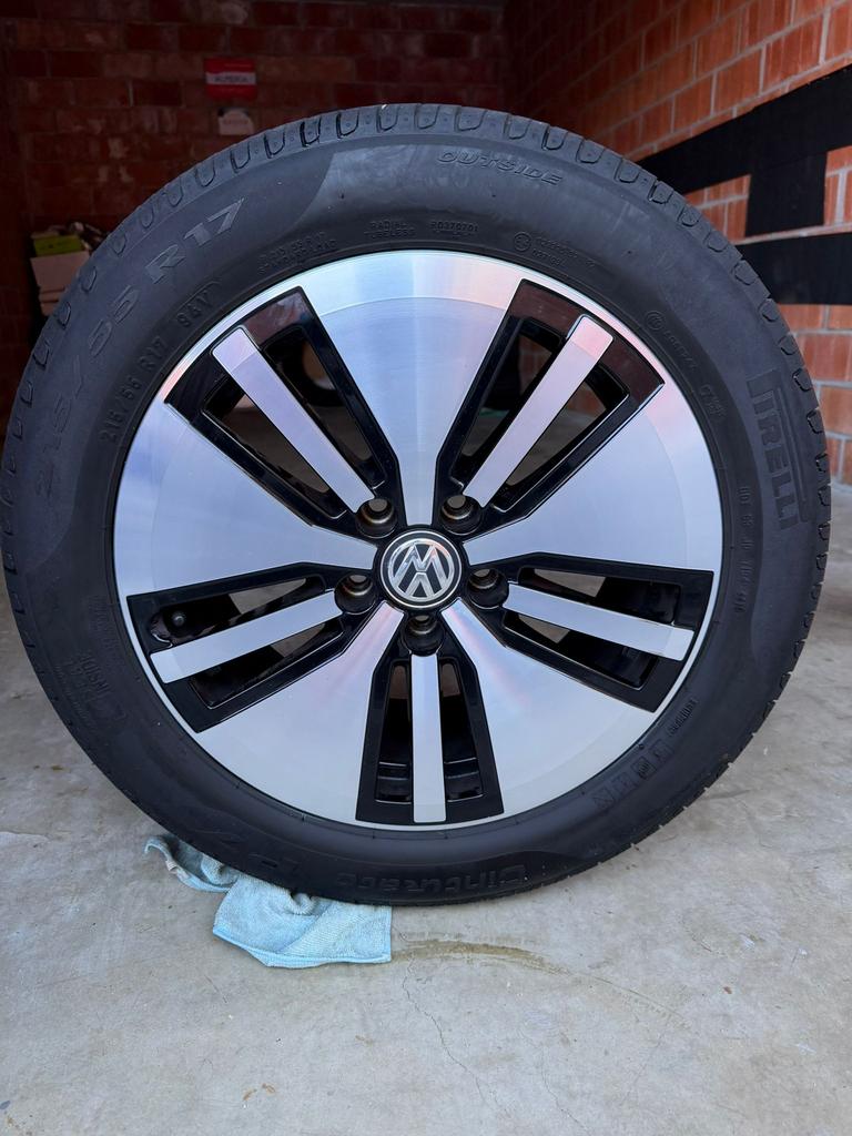 VW GTE Banden + Velgen, Enlèvement, Pneu(s)