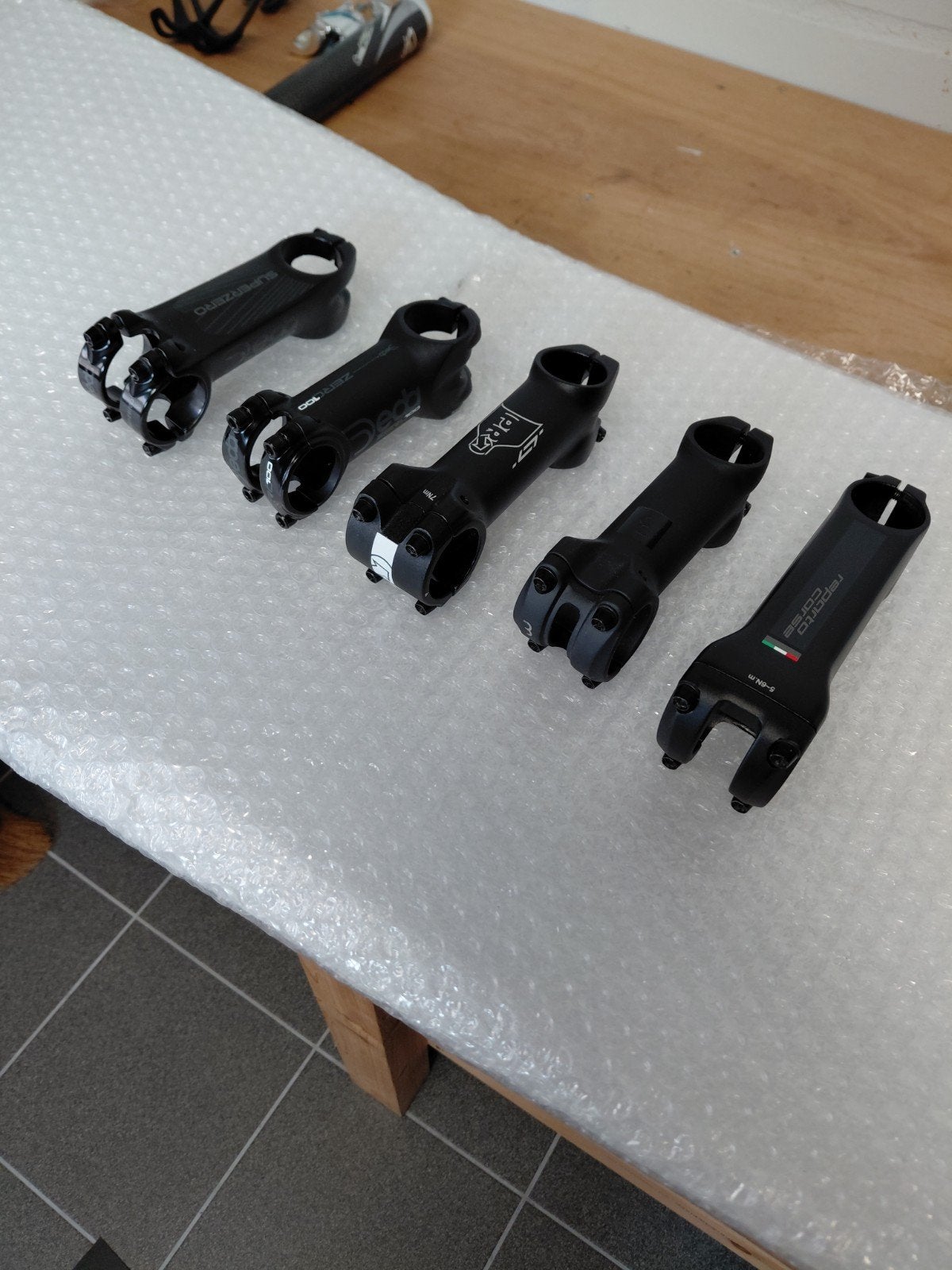 Verschillende stuurpennen, Vélos & Vélomoteurs, Vélos Pièces, Enlèvement ou Envoi, Comme neuf, Racefiets, Aluminium