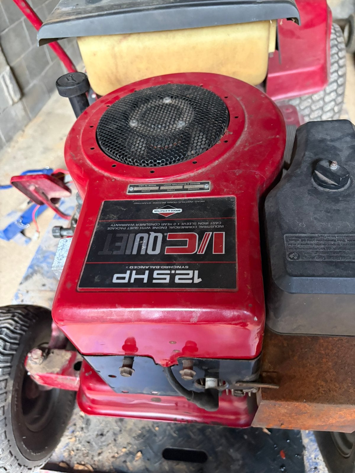 Vend moteur de tracteur tondeuse 12,5 ic tourne impeccable, Jardin & Terrasse, Enlèvement, Utilisé, Démarrage électrique