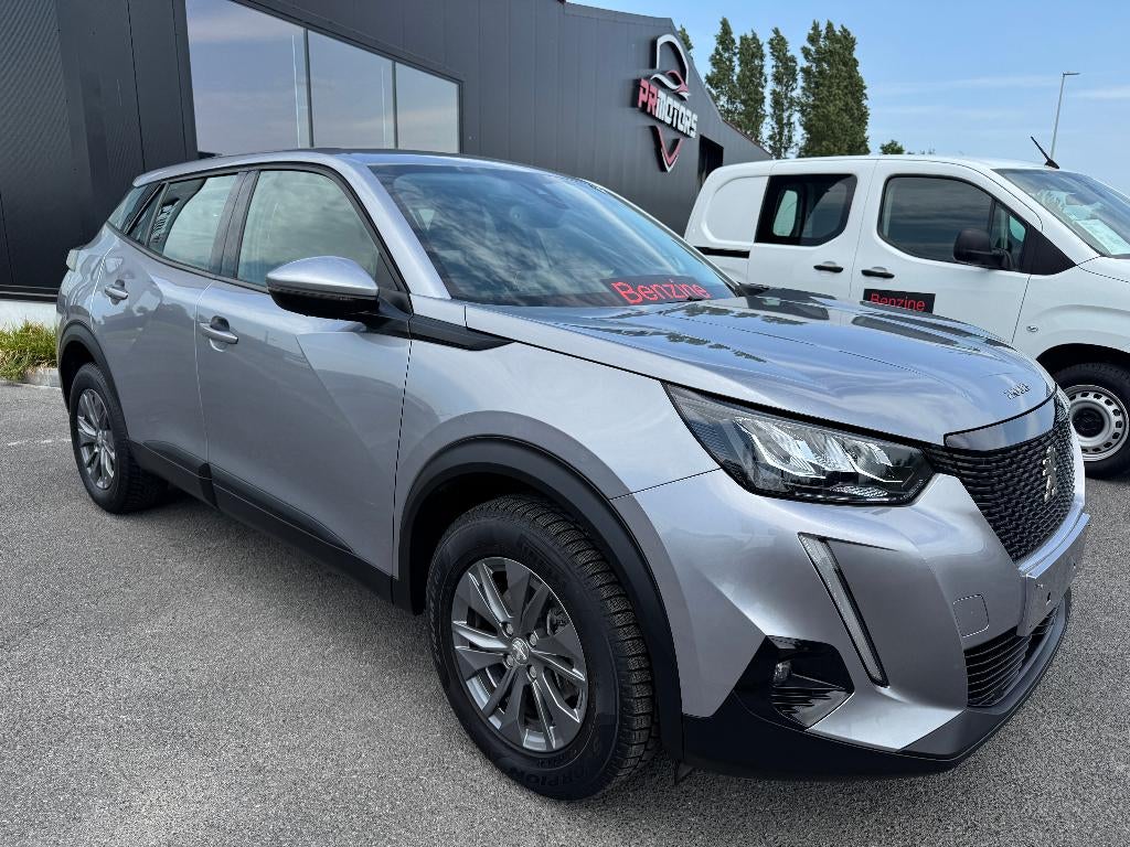 Peugeot 2008 automaat 1.2 benzine camera gps carplay cruise, Stof, 1280 kg, 1199 cc, 5 zetels