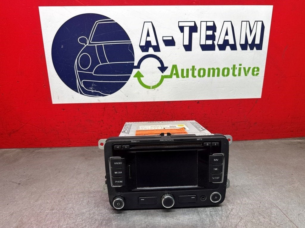 SYSTEME NAVIGATION GPS Octavia Combi (1Z5) (|3T0035191A|), Robert Bosch AG, Utilisé, Skoda, Robert-Bosch-Allee 1
74232  Abstatt, DE