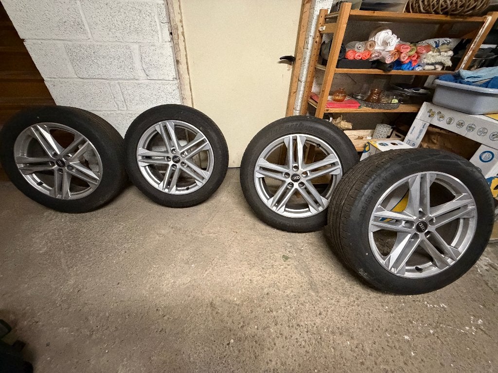 Audi Q5 / SQ5 VAG velgenset 19 inch, Gebruikt, Banden en Velgen, 235 mm, All Season
