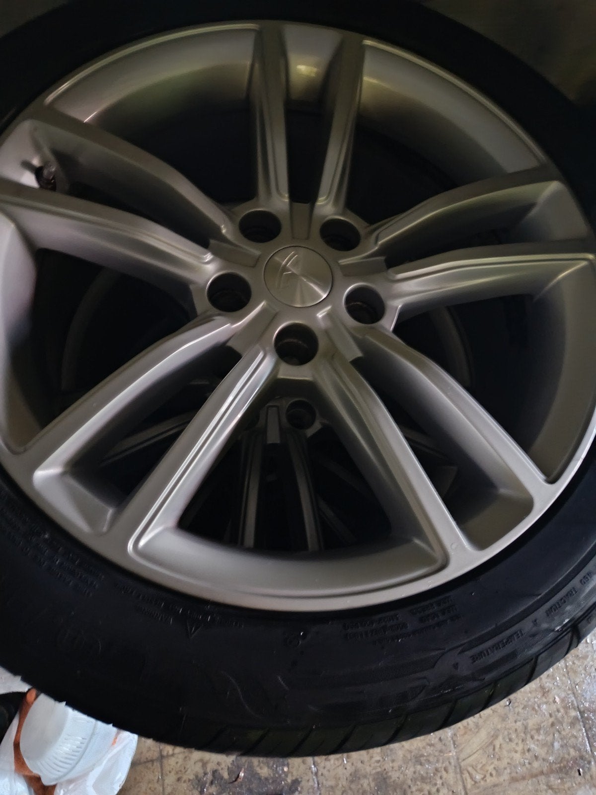 Nog mooie TeslaS 19" velgen 2 nieuwe banden 2 okazie 1 reser, Auto's, Particulier, Te koop