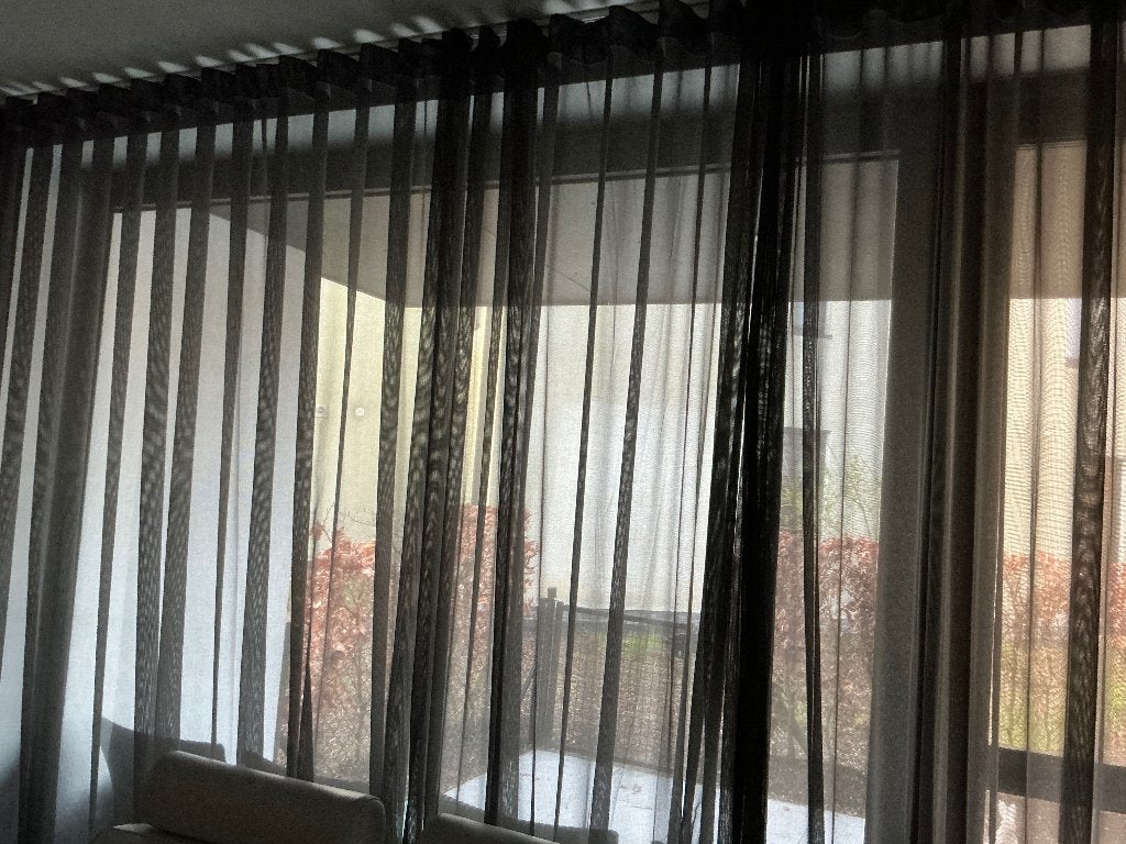 Doorzichtbare overgordijnen, Huis en Inrichting, Ophalen of Verzenden, Gebruikt, Zwart, Lichtdoorlatend