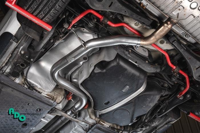 Uitlaat Middendemper van een Volkswagen Golf (Golf 04-), Auto-onderdelen, Gebruikt, -, Volkswagen, -