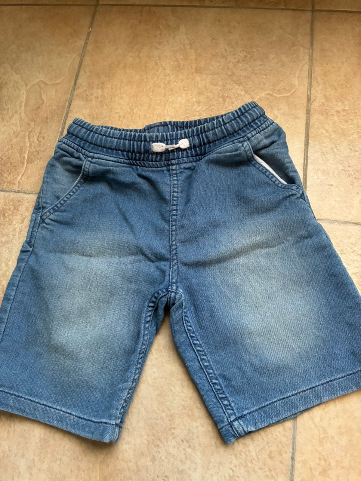 Korte broek jongen maat 128, Ophalen, Zo goed als nieuw, Jongen, Broek