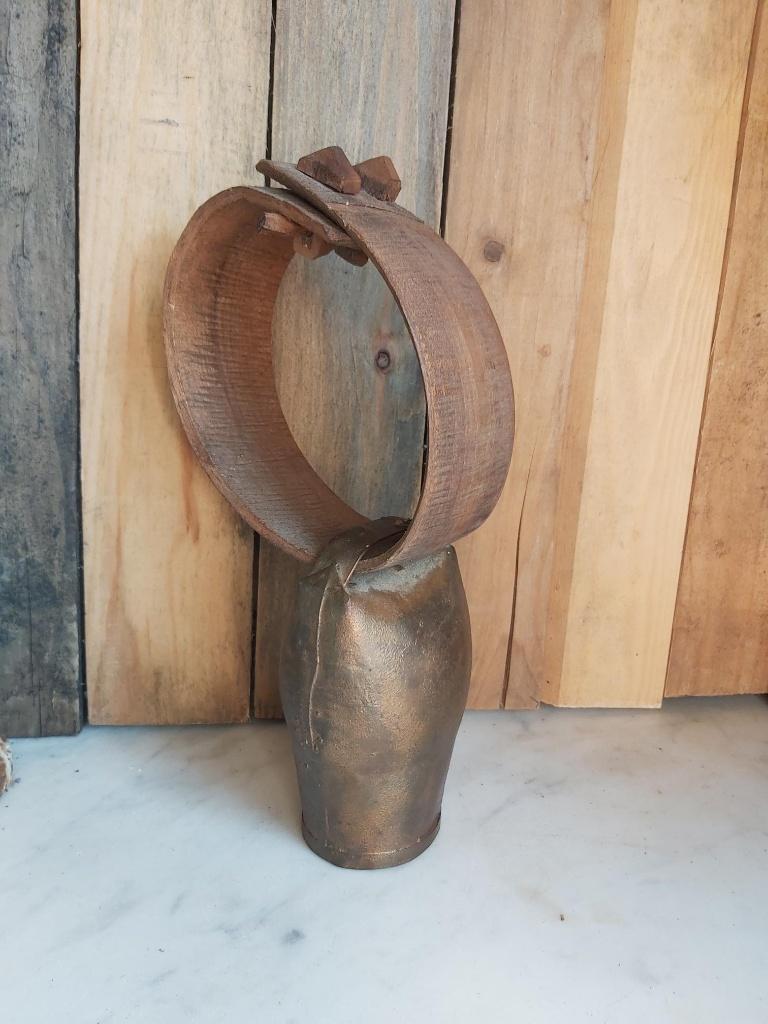 Decoratieve oude (geiten) bel met gebogen houten jukband, Antiek en Kunst, Ophalen of Verzenden
